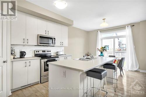 756 Namur Street, Russell, ON - Indoor Photo Showing Kitchen