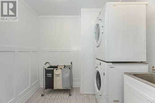 4904 10Th Side Road, Essa, ON - Indoor Photo Showing Laundry Room