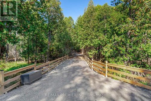 4904 10Th Side Road, Essa, ON - Outdoor