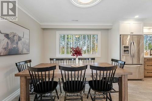 4904 10Th Side Road, Essa, ON - Indoor Photo Showing Dining Room