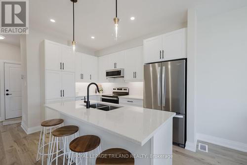 1861 Dalmagarry Road, London, ON - Indoor Photo Showing Kitchen With Double Sink With Upgraded Kitchen