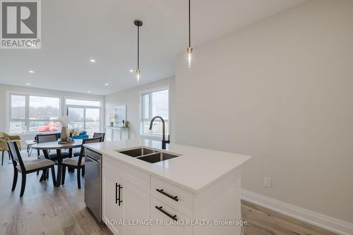 1861 Dalmagarry Road, London, ON - Indoor Photo Showing Kitchen With Double Sink With Upgraded Kitchen