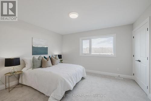 1861 Dalmagarry Road, London, ON - Indoor Photo Showing Bedroom