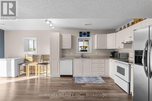 1866 Old Second Road N, Springwater, ON - Indoor Photo Showing Kitchen With Double Sink