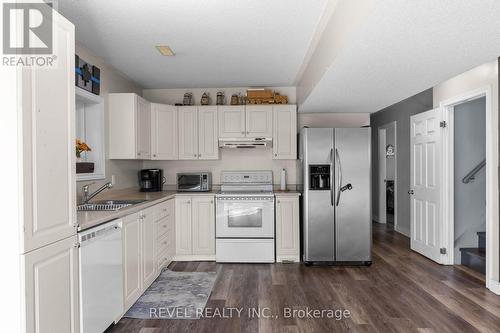 1866 Old Second Road N, Springwater, ON - Indoor Photo Showing Kitchen