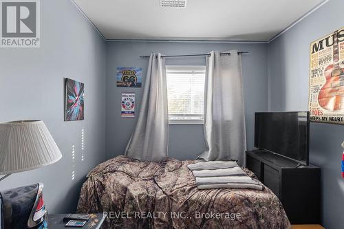 1866 Old Second Road N, Springwater, ON - Indoor Photo Showing Bedroom