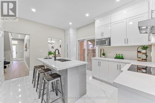 17 First Street, Orangeville, ON - Indoor Photo Showing Kitchen With Double Sink With Upgraded Kitchen