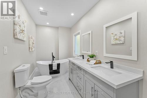 17 First Street, Orangeville, ON - Indoor Photo Showing Bathroom