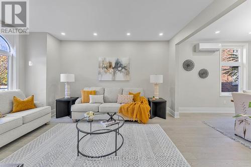 17 First Street, Orangeville, ON - Indoor Photo Showing Living Room