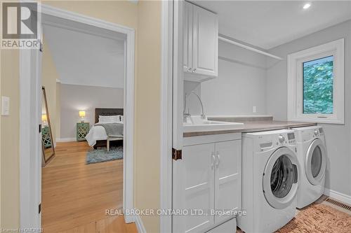 179 Shanley Terrace, Oakville, ON - Indoor Photo Showing Laundry Room