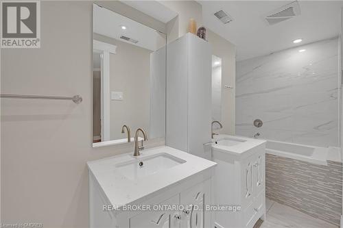 179 Shanley Terrace, Oakville, ON - Indoor Photo Showing Bathroom