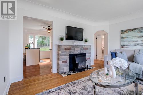 311 Sanatorium Road, Hamilton, ON - Indoor Photo Showing Living Room With Fireplace