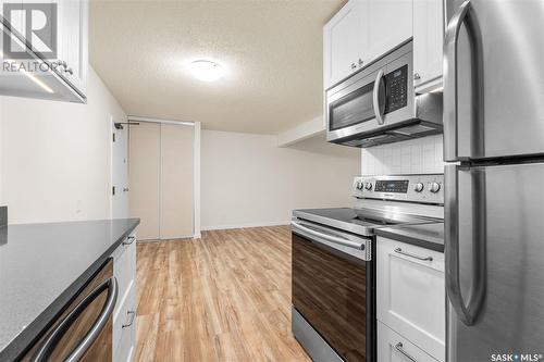 207 311 Tait Crescent, Saskatoon, SK - Indoor Photo Showing Kitchen