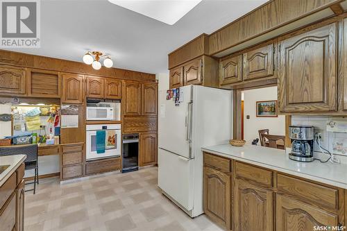 309 Strange Street, Cut Knife, SK - Indoor Photo Showing Kitchen