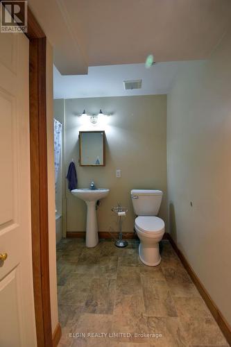 14 Lyford Court, St. Thomas, ON - Indoor Photo Showing Bathroom