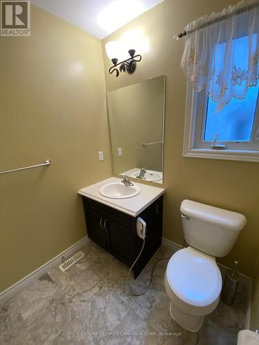 1153 Whetherfield Street, London, ON - Indoor Photo Showing Bathroom