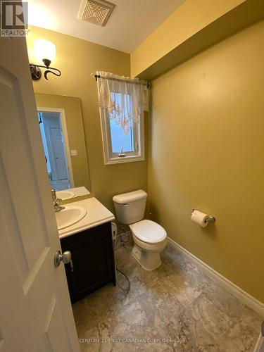 1153 Whetherfield Street, London, ON - Indoor Photo Showing Bathroom