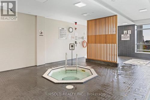 2501 - 30 Herons Hill Way, Toronto, ON - Indoor Photo Showing Other Room