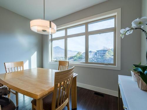 824-15 Hudsons Bay Trail, Kamloops, BC - Indoor Photo Showing Dining Room