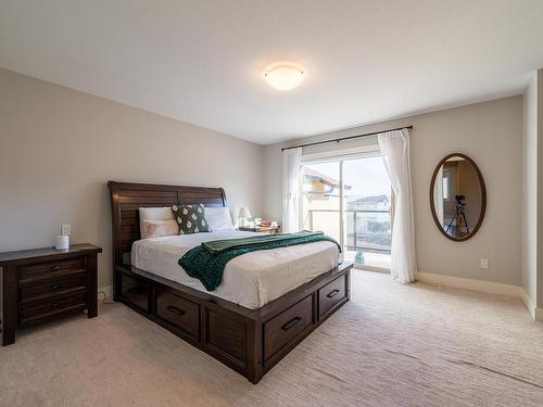 824-15 Hudsons Bay Trail, Kamloops, BC - Indoor Photo Showing Bedroom