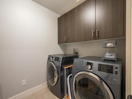 824-15 Hudsons Bay Trail, Kamloops, BC - Indoor Photo Showing Laundry Room