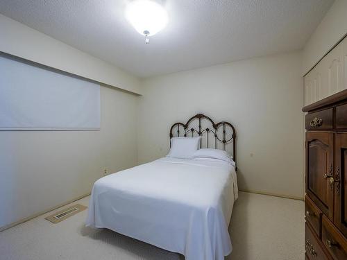 1140 De Monte Street, Kamloops, BC - Indoor Photo Showing Bedroom