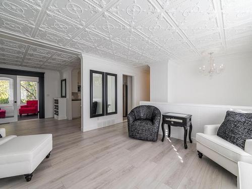 1140 De Monte Street, Kamloops, BC - Indoor Photo Showing Living Room