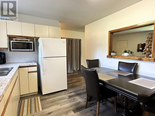 2349 Thornhill Street, Terrace, BC - Indoor Photo Showing Kitchen