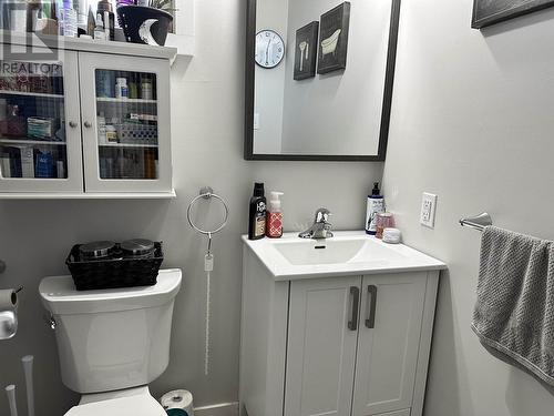 2349 Thornhill Street, Terrace, BC - Indoor Photo Showing Bathroom