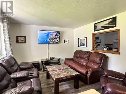 2349 Thornhill Street, Terrace, BC - Indoor Photo Showing Living Room