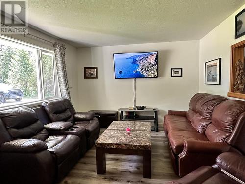 2349 Thornhill Street, Terrace, BC - Indoor Photo Showing Living Room