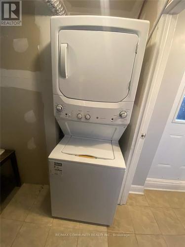 Bsmt - 4332 Guildwood Way, Mississauga, ON - Indoor Photo Showing Laundry Room