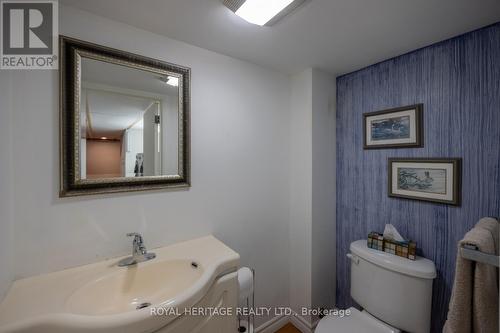 231 Eulalie Avenue, Oshawa (Central), ON - Indoor Photo Showing Bathroom