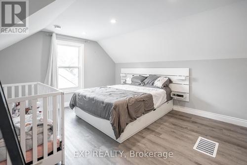 1024 Cedarwood Place, Burlington, ON - Indoor Photo Showing Bedroom