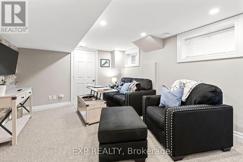 1024 Cedarwood Place, Burlington, ON - Indoor