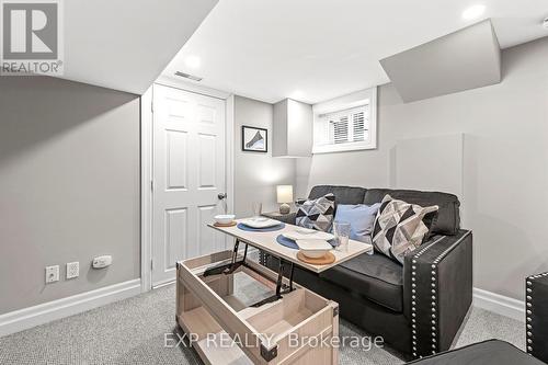 1024 Cedarwood Place, Burlington, ON - Indoor