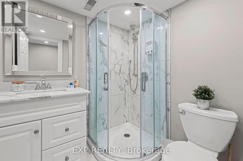 1024 Cedarwood Place, Burlington, ON - Indoor Photo Showing Bathroom