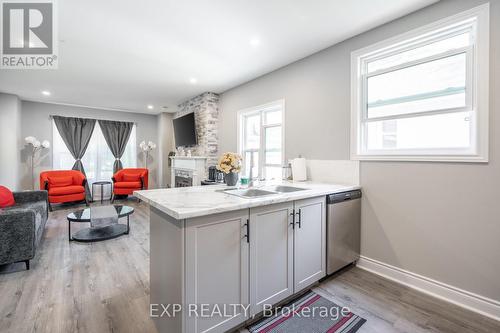 1024 Cedarwood Place, Burlington, ON - Indoor