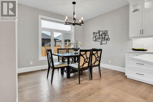 159 Timber Trail Road, Woolwich, ON - Indoor Photo Showing Dining Room