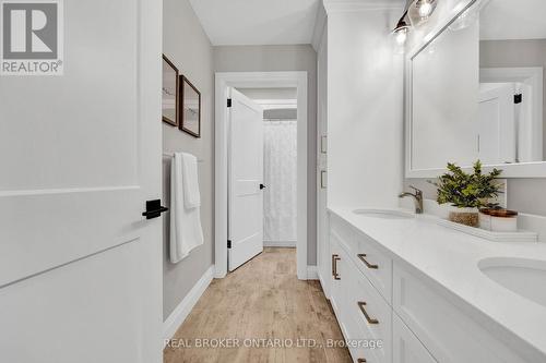 159 Timber Trail Road, Woolwich, ON - Indoor Photo Showing Bathroom