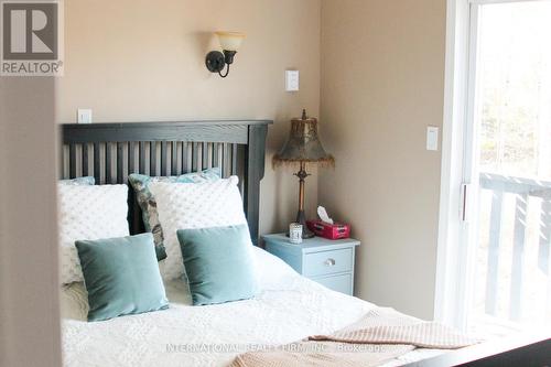 13 Clear Lake Court, Marmora And Lake, ON - Indoor Photo Showing Bedroom