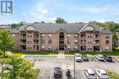 451 Grand Marais Road West Unit# 116, Windsor, ON - Outdoor With Facade