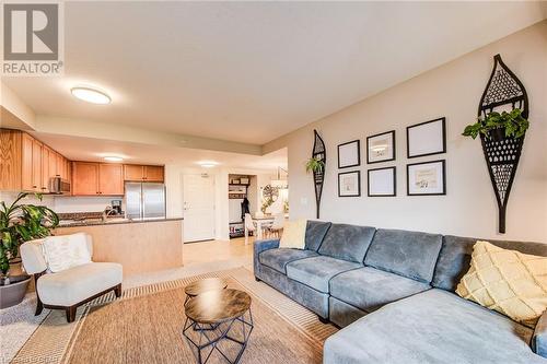 625 St David Street S Unit# 412, Fergus, ON - Indoor Photo Showing Living Room