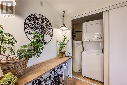 625 St David Street S Unit# 412, Fergus, ON - Indoor Photo Showing Laundry Room