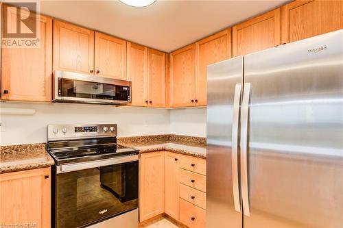 625 St David Street S Unit# 412, Fergus, ON - Indoor Photo Showing Kitchen