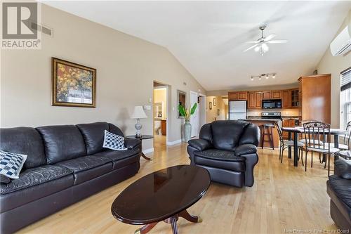 137 Mount Pleasant, Moncton, NB - Indoor Photo Showing Living Room