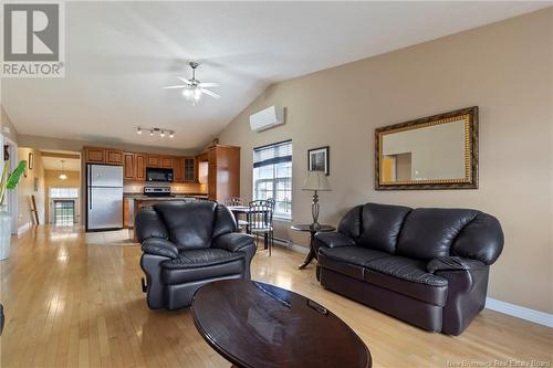 137 Mount Pleasant, Moncton, NB - Indoor Photo Showing Living Room