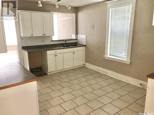 2314 Lorne Street, Regina, SK - Indoor Photo Showing Kitchen With Double Sink