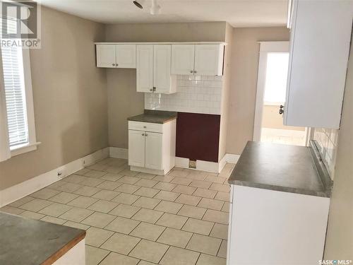 2314 Lorne Street, Regina, SK - Indoor Photo Showing Kitchen