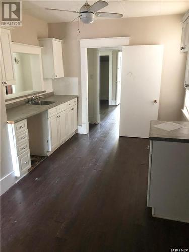 2314 Lorne Street, Regina, SK - Indoor Photo Showing Kitchen